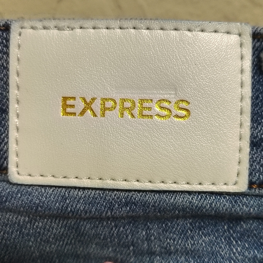 Express Women's Size 6s Modern Straight Super High Rise Denim Thrashed Jeans - Picture 8 of 9